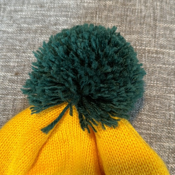 Mitchell & Ness Seattle SuperSonics Beanie - Picture 6 of 8